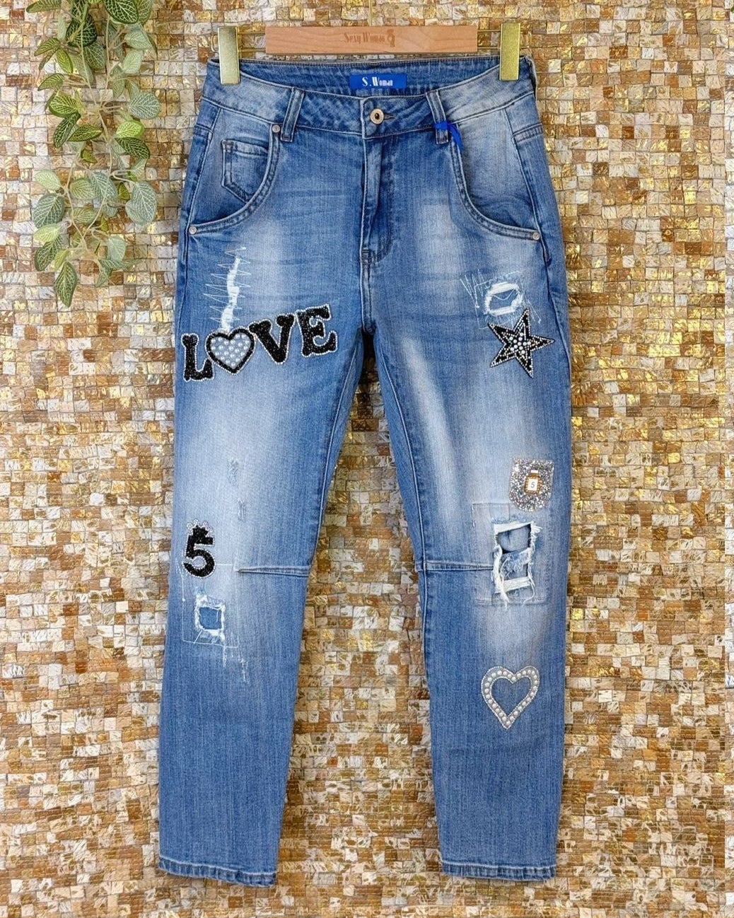 Jeans med love patches by Sexy Woman