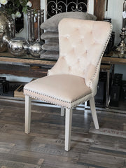 Spisestole med løve træben ensfarvet champagne by Krone 1