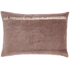 Blommefarvet fløjlspude med pailletter 40 X 60 CM by ByLiving