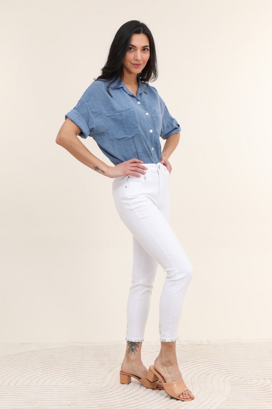 Hvide jeans med bling sløjfe by Krone 1