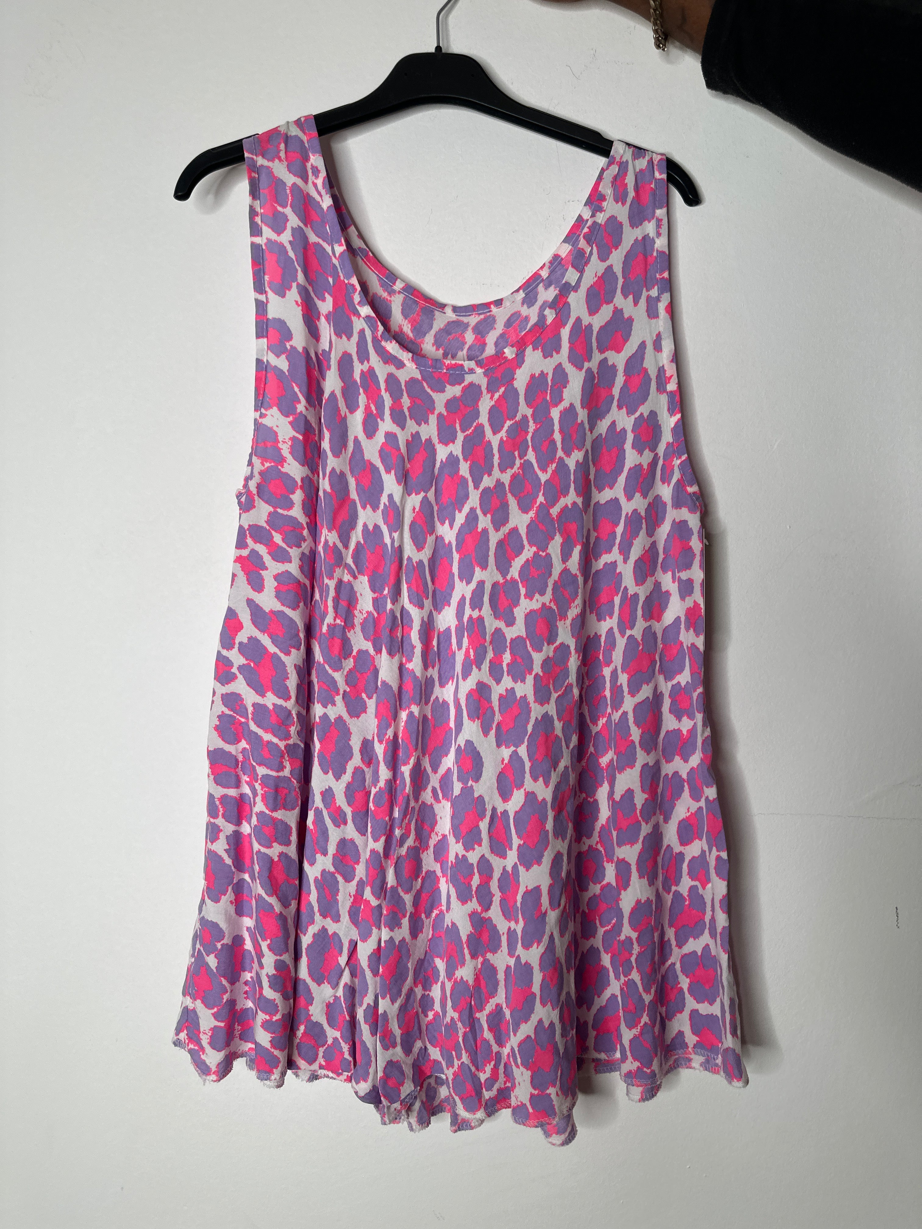Top med leopard - ITJULI25