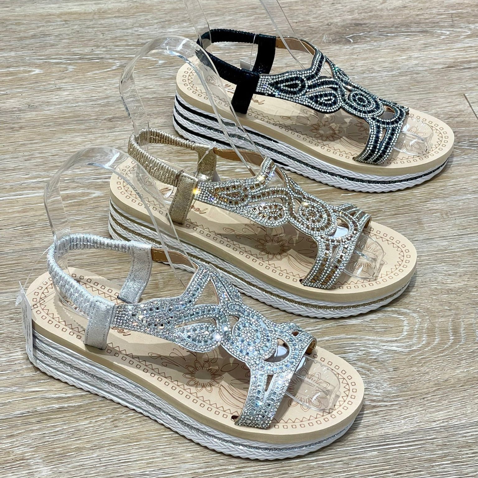 Sandaler med blød bånd og bling - Plateau by Krone 1