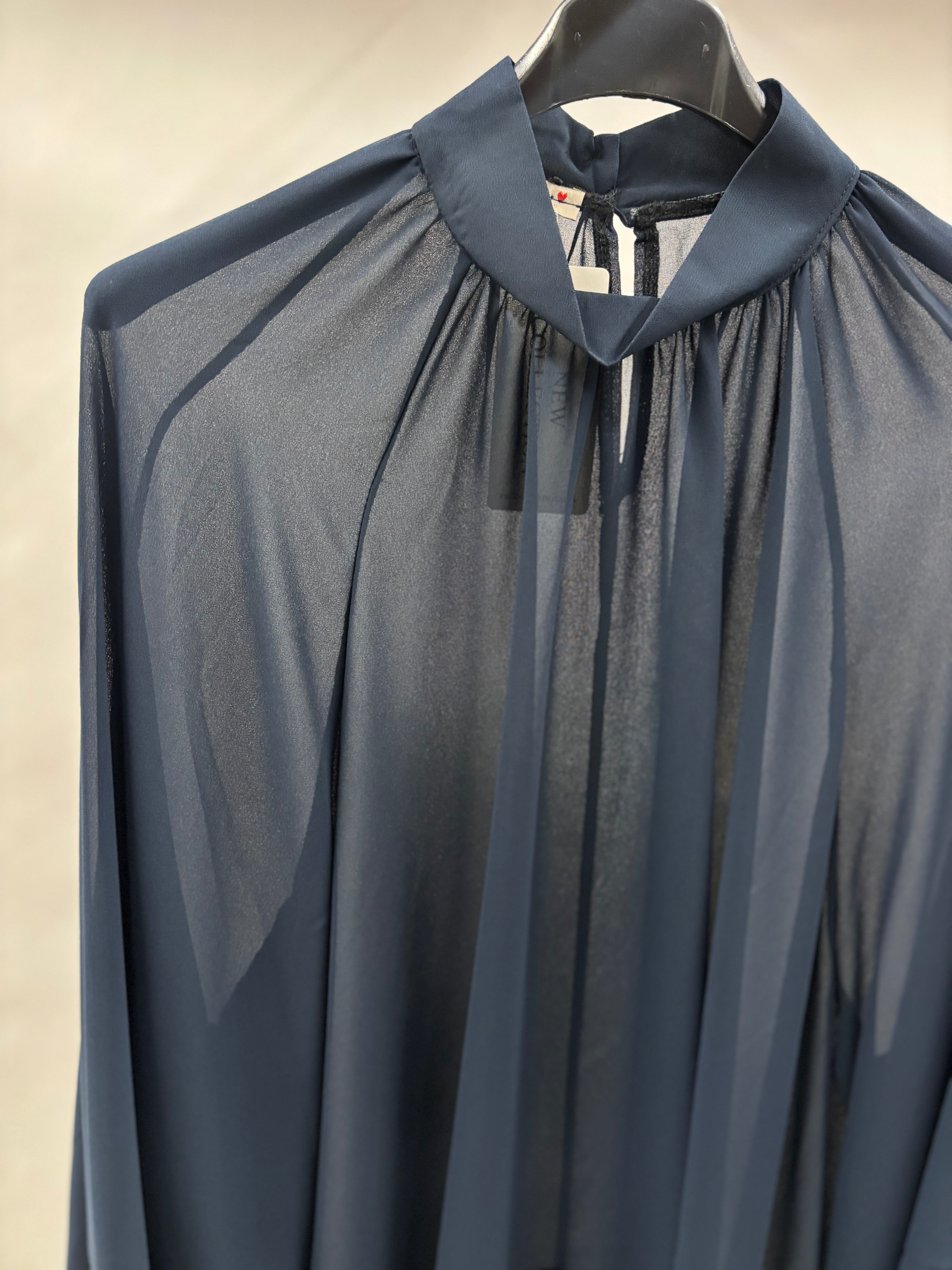 Klassisk Højhalset Bluse