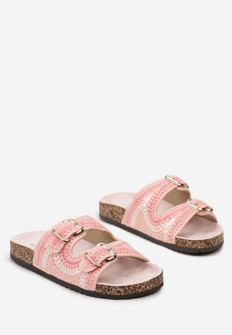 Sandal med hækling og spænder