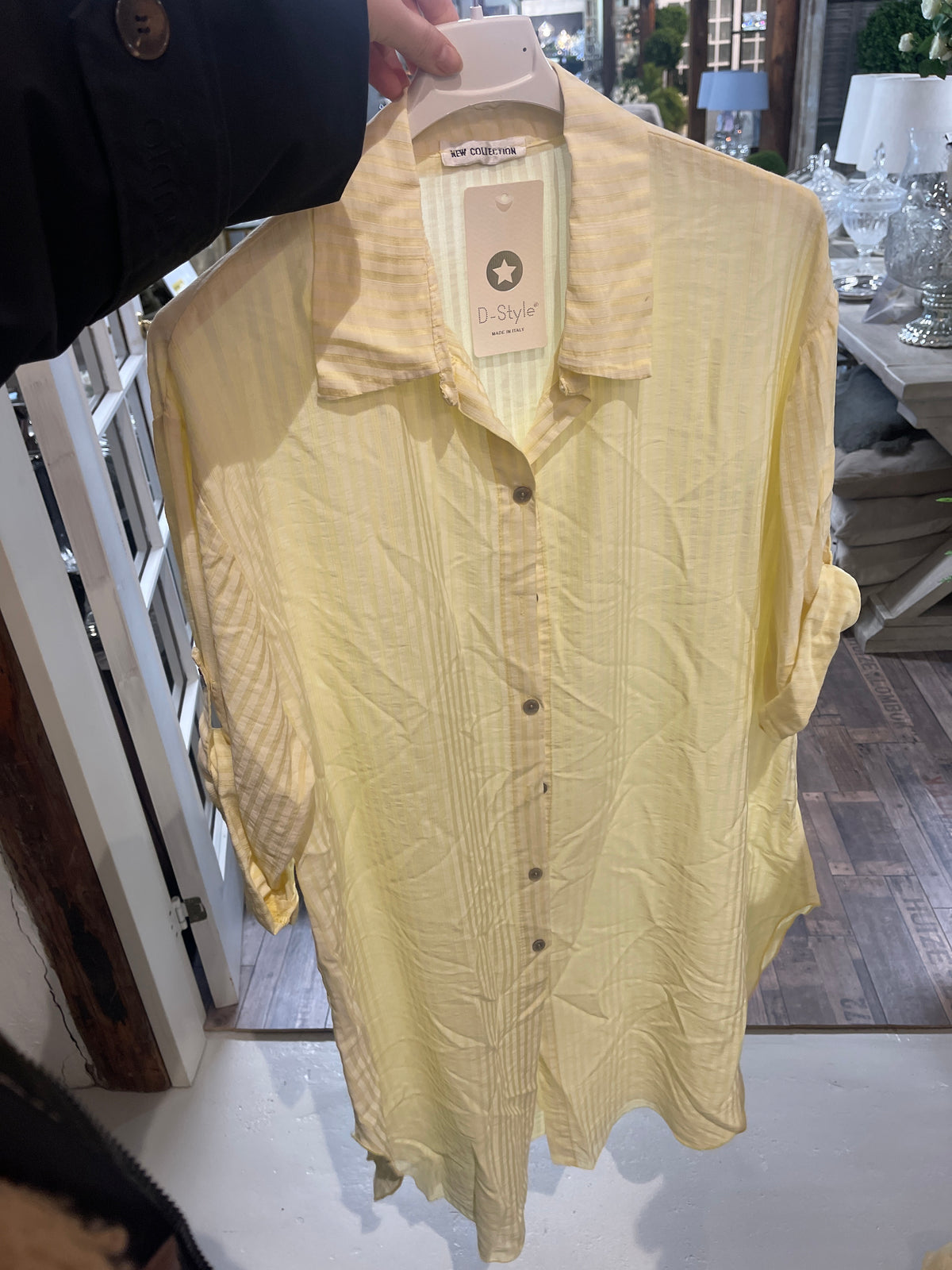 Skjorte med striber by D-Style