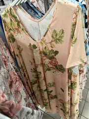 A-shape kjole med lyserød blomster - Brystmål 130cm - Preorder