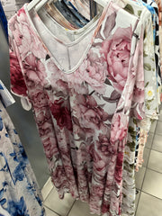A-shape kjole med blomster pink nuancer - Brystmål 130cm - Preorder