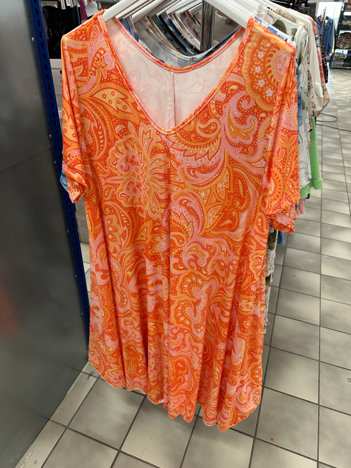 A-shape kjole med pink og orange mønster - Brystmål 130cm - Preorder