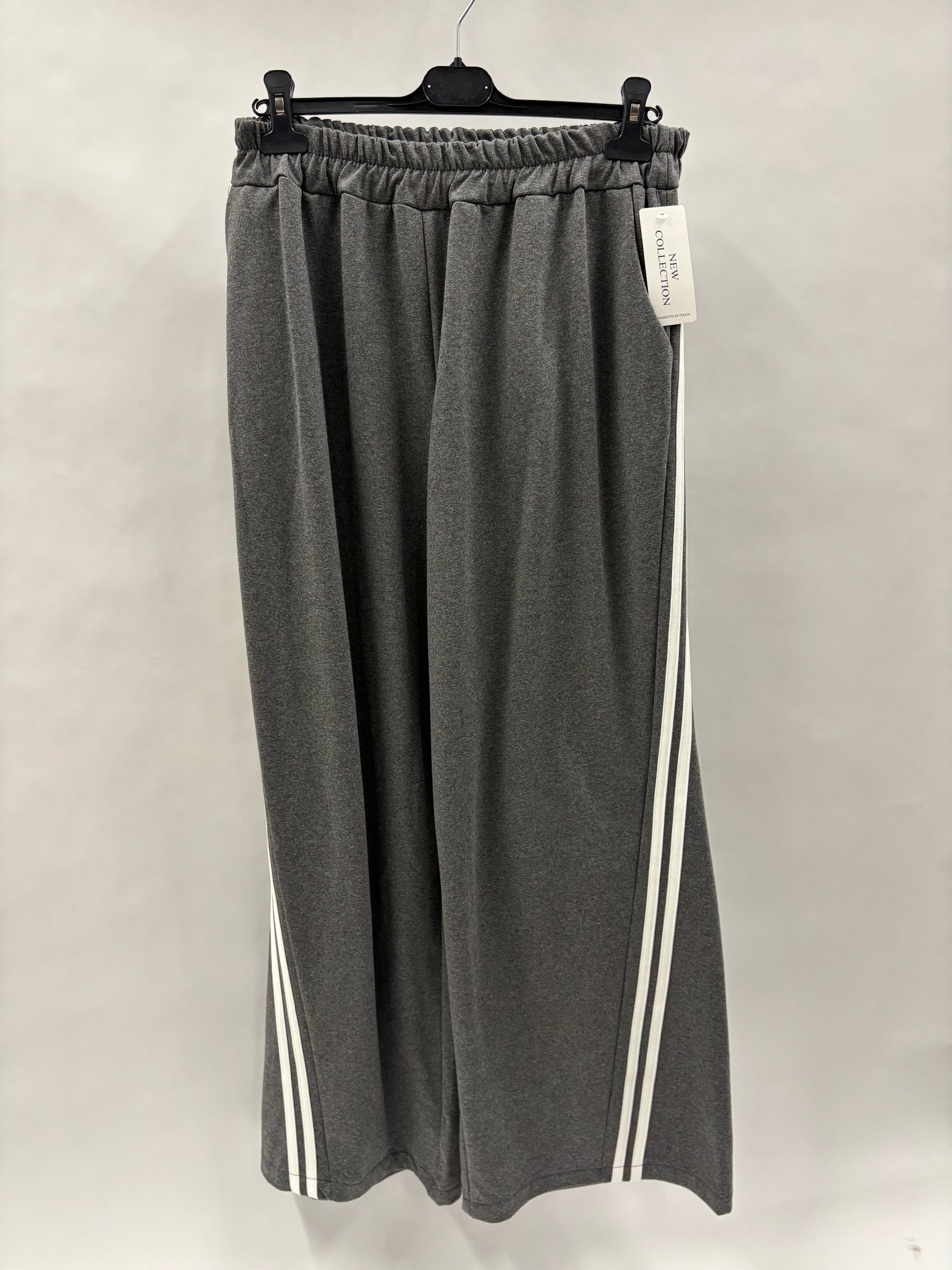 Løse Bukser Med Striber