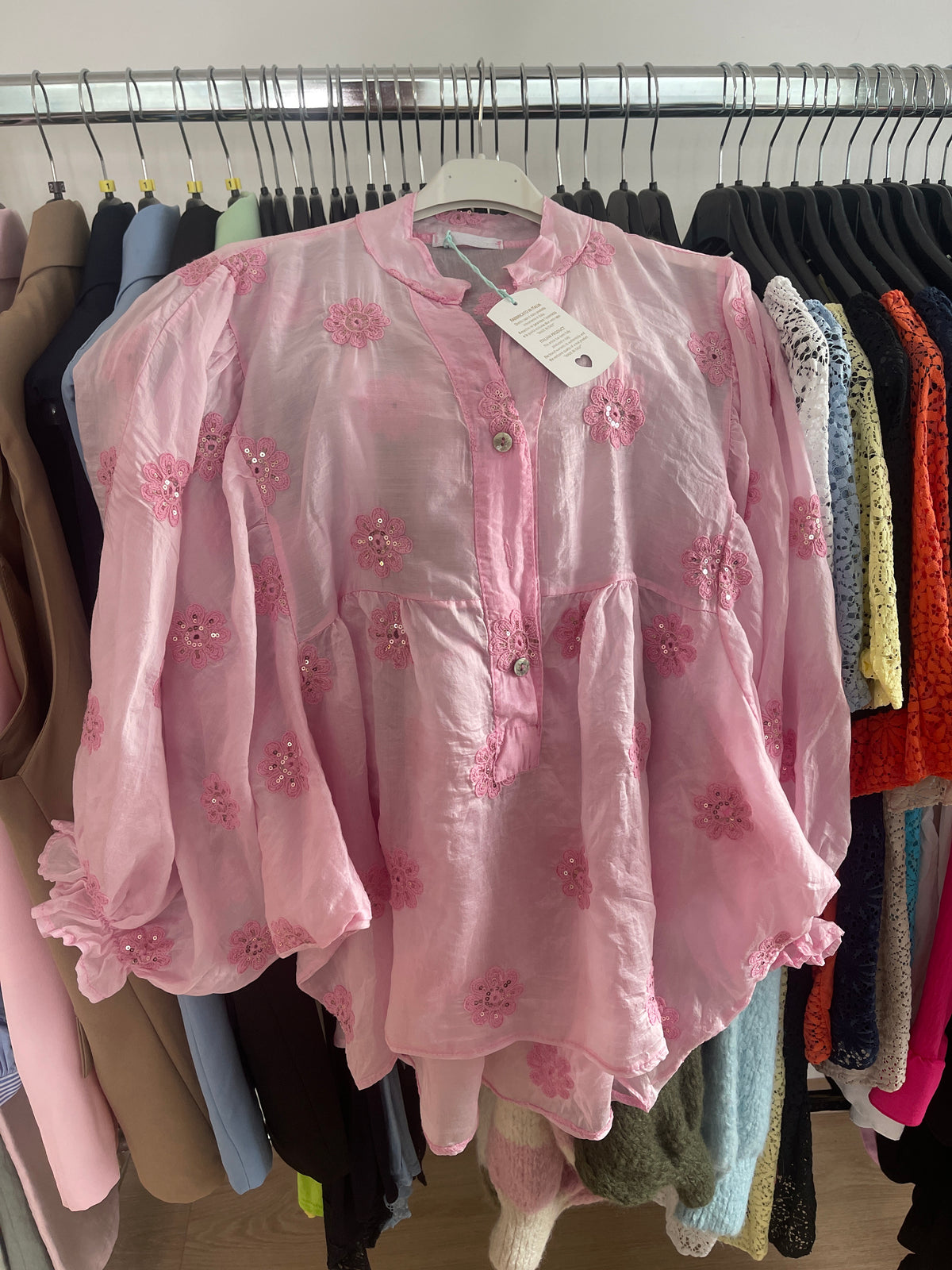 Lyspink skjorte med pailletter by Krone 1