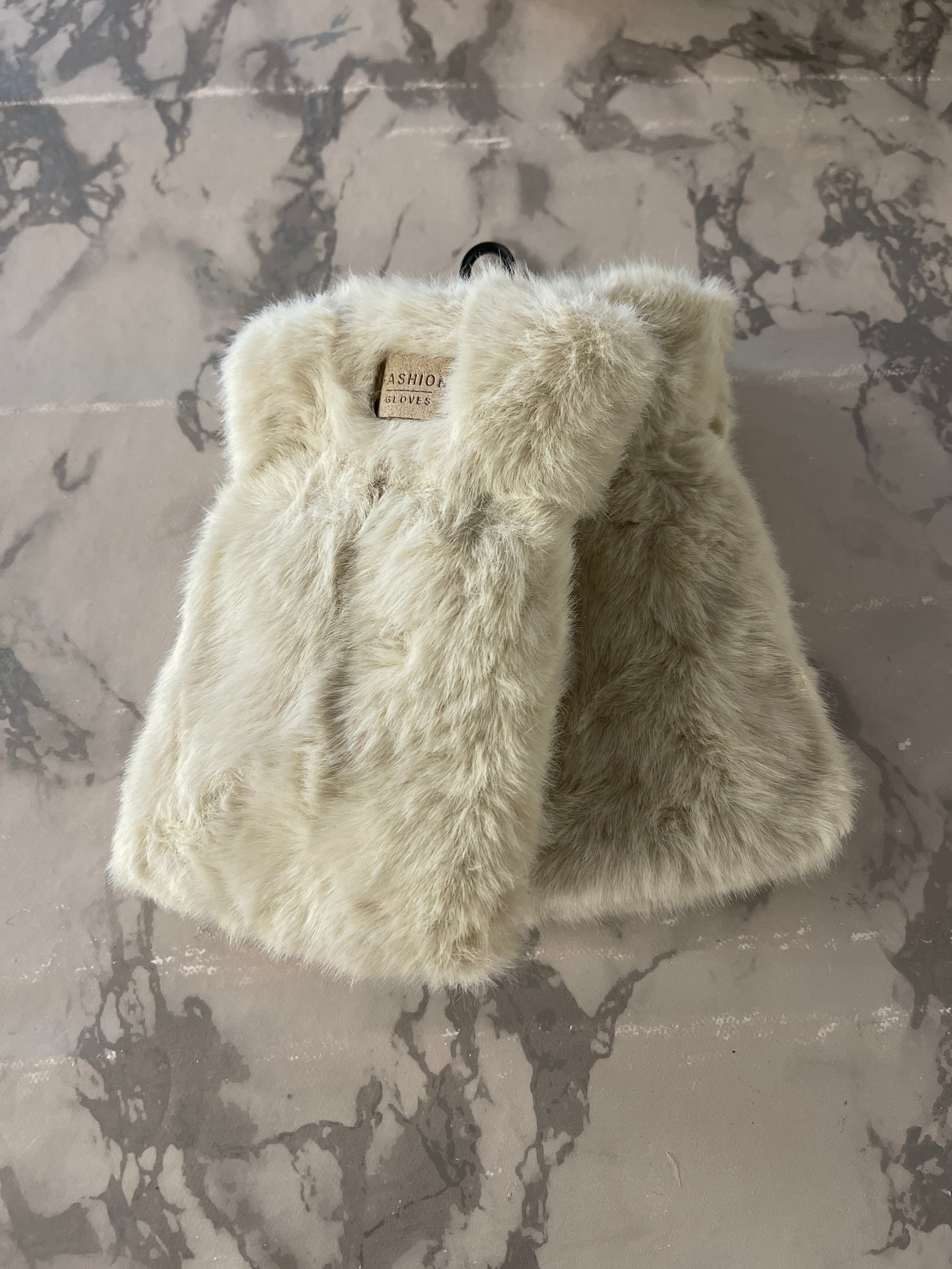 Fingerløse faux fur handsker