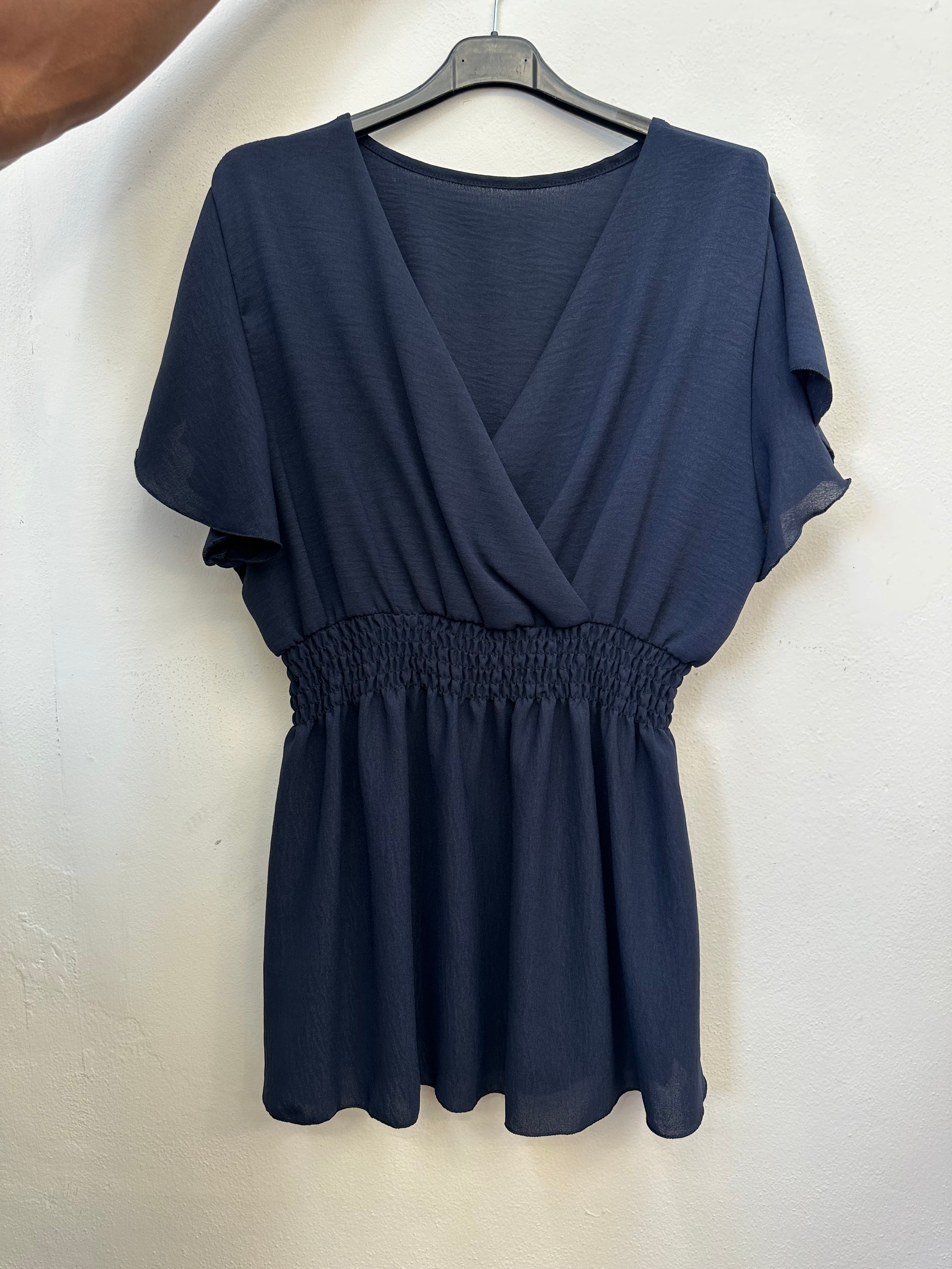 Bluse med smocktalje - ITJULI25