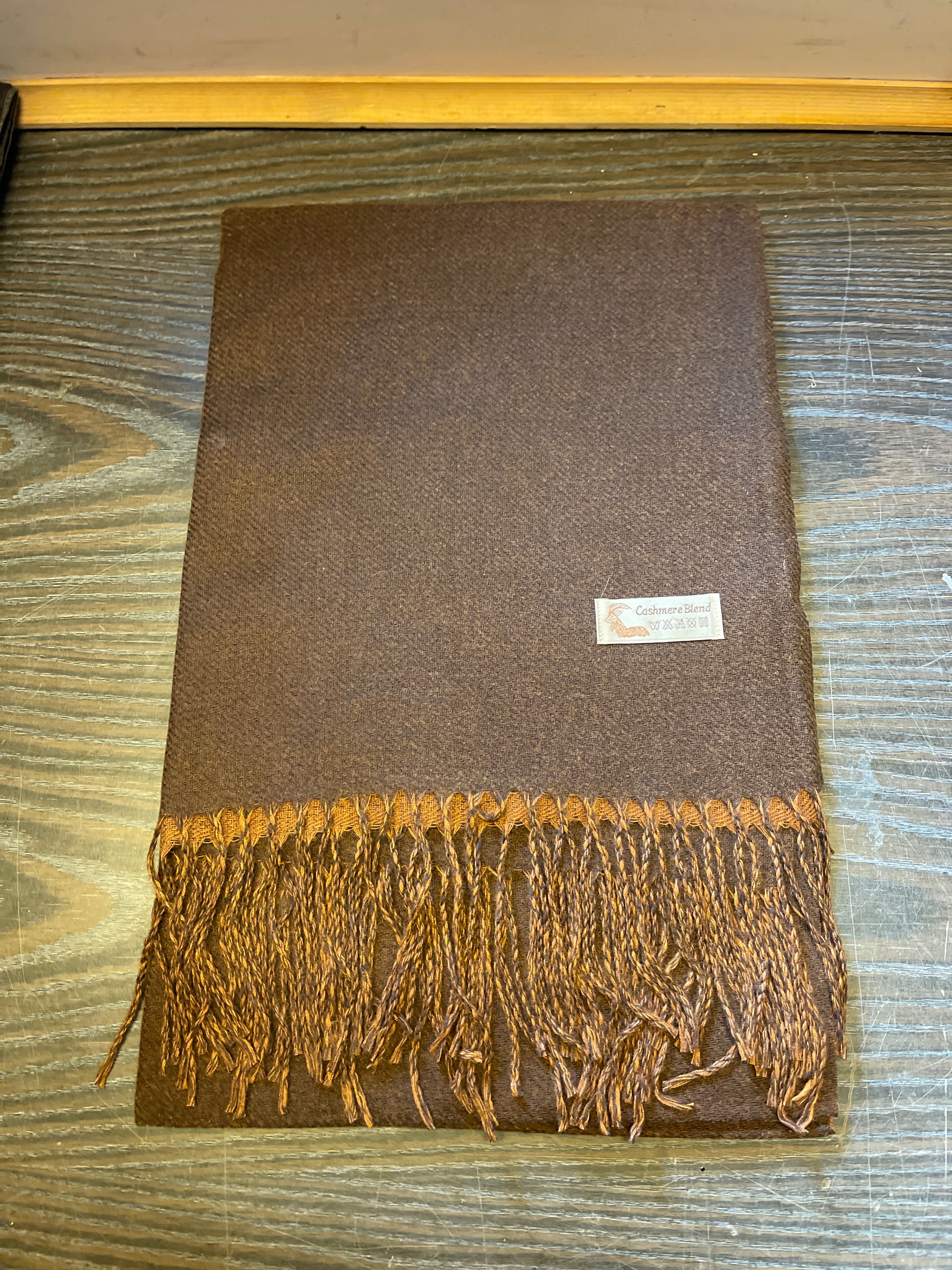 Cashmere blend tørklæde med frynser