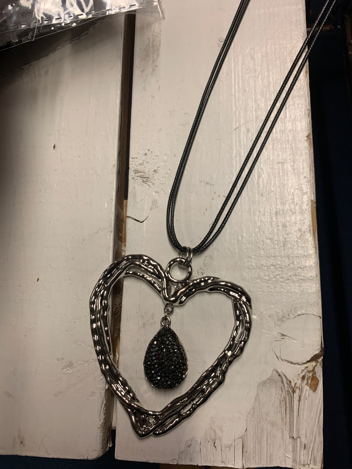 Lang halskæde med hjerte by Krone 1