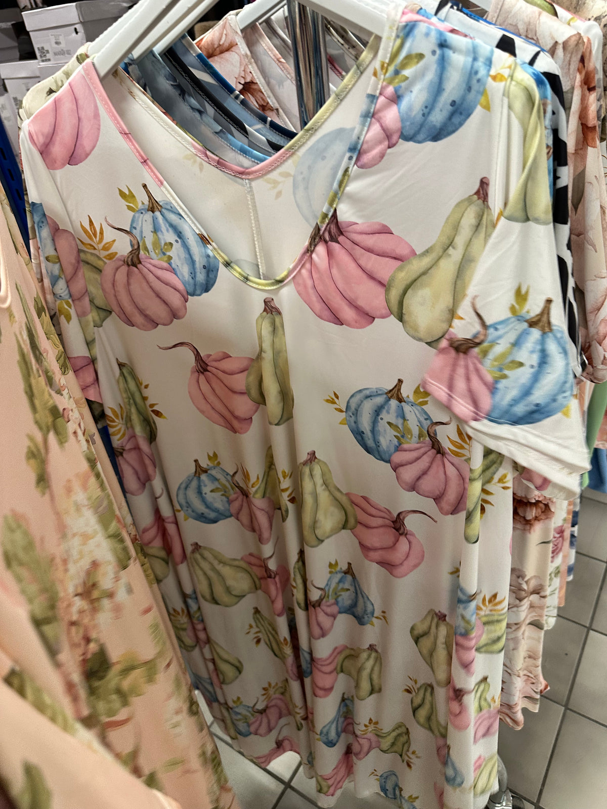 A-shape kjole med græskar - Brystmål 130cm - Preorder