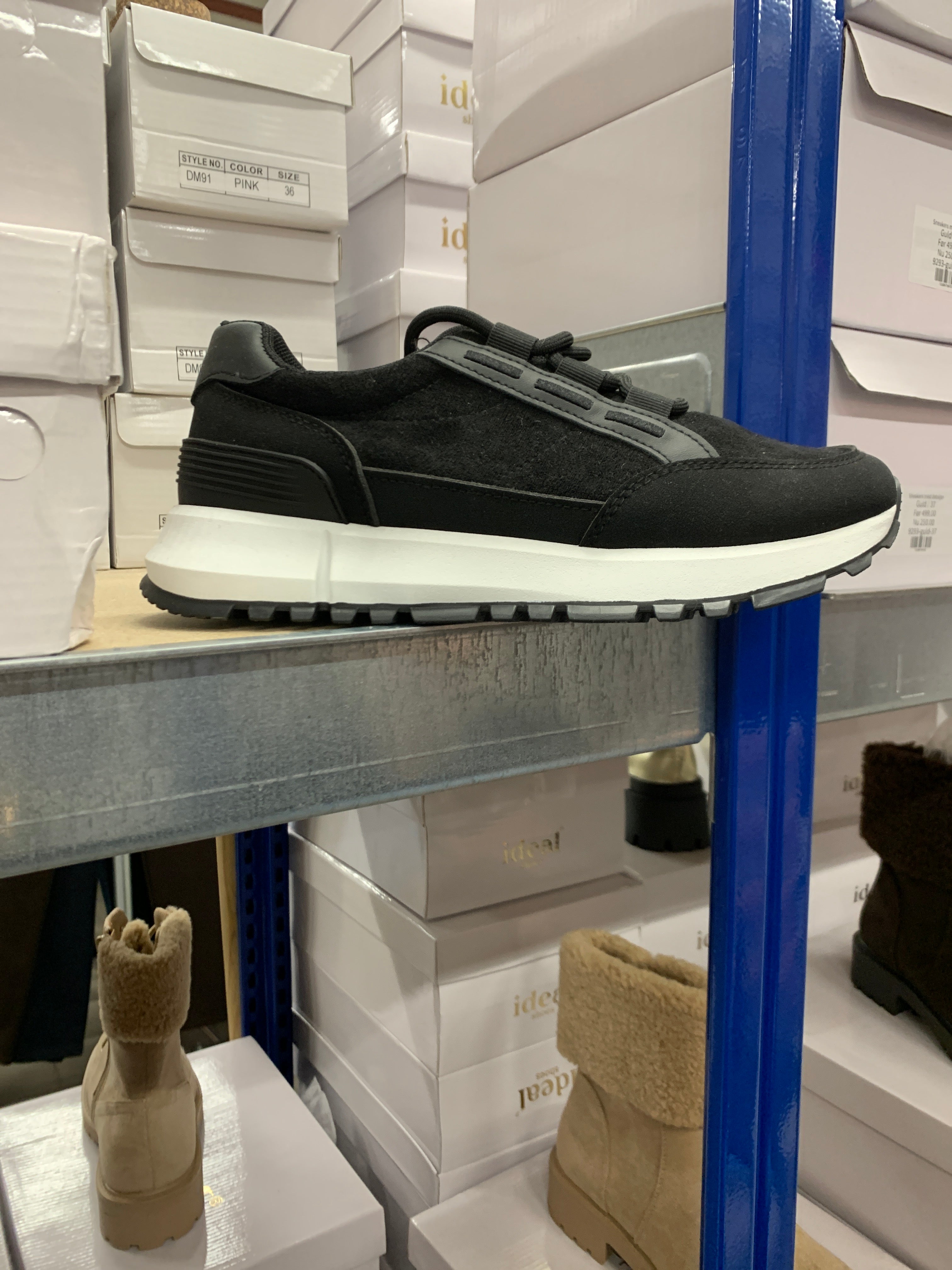 Sneakers imiteret ruskind by Krone 1