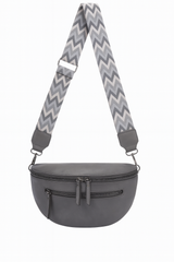 Bæltetaske med taskestropper 31x8x18cm by Eric Bags