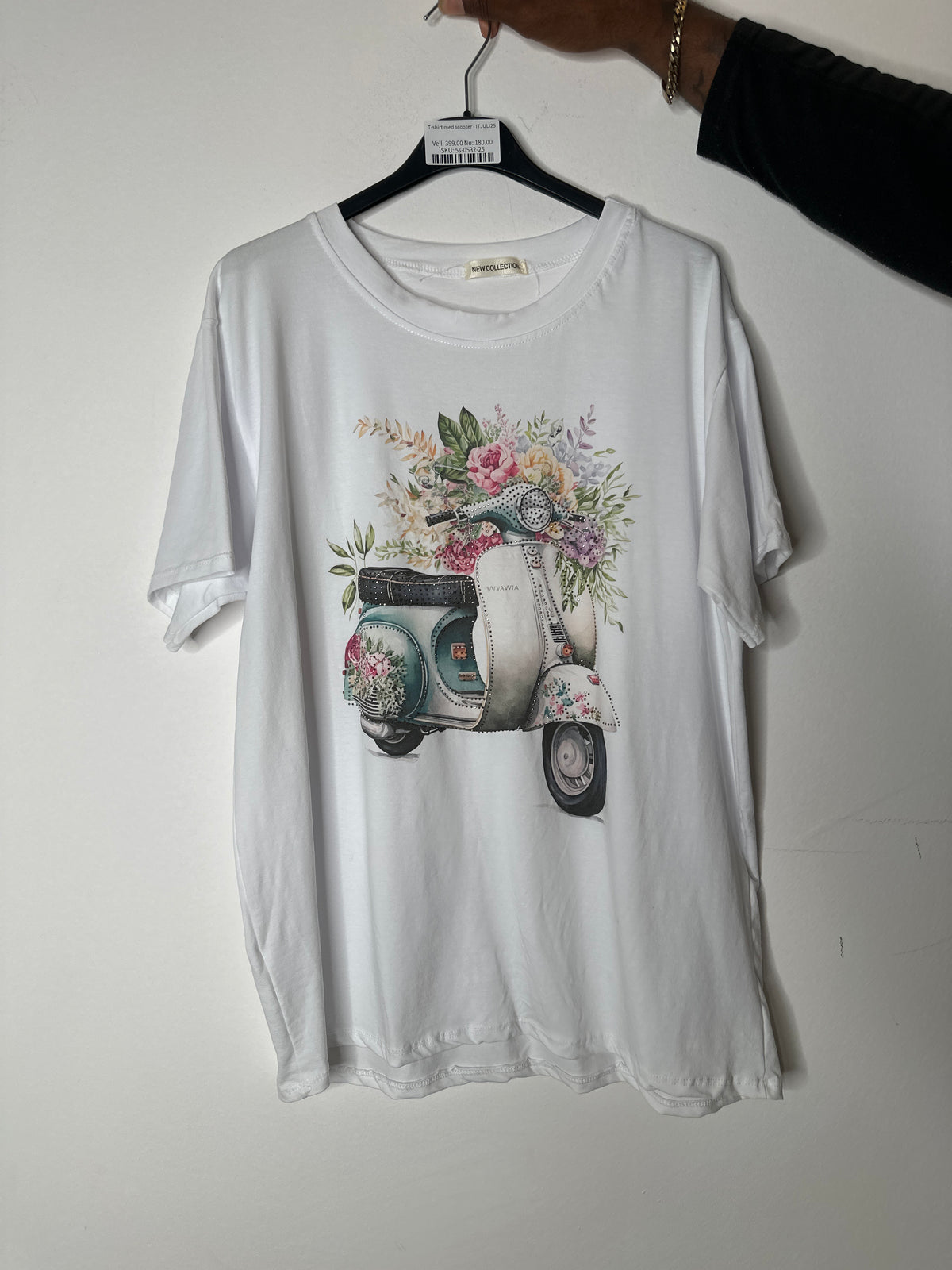 T-shirt med scooter - ITJULI25