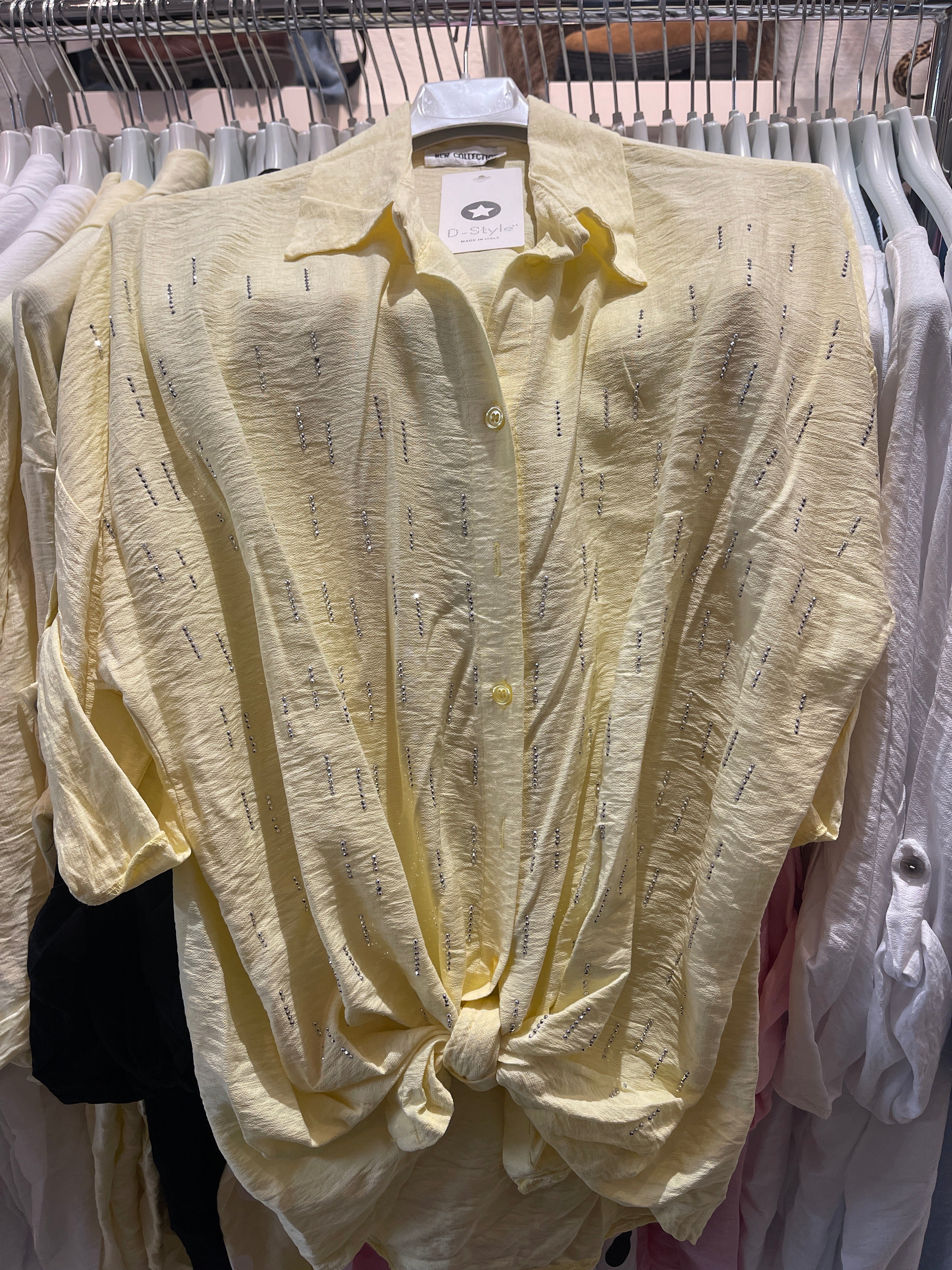 Skjorte med bling og bindebånd by D-Style