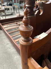 Træbænk med udskæringer h118 b185 d82 by Krone 1