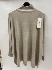 Højhalset Striktrøje