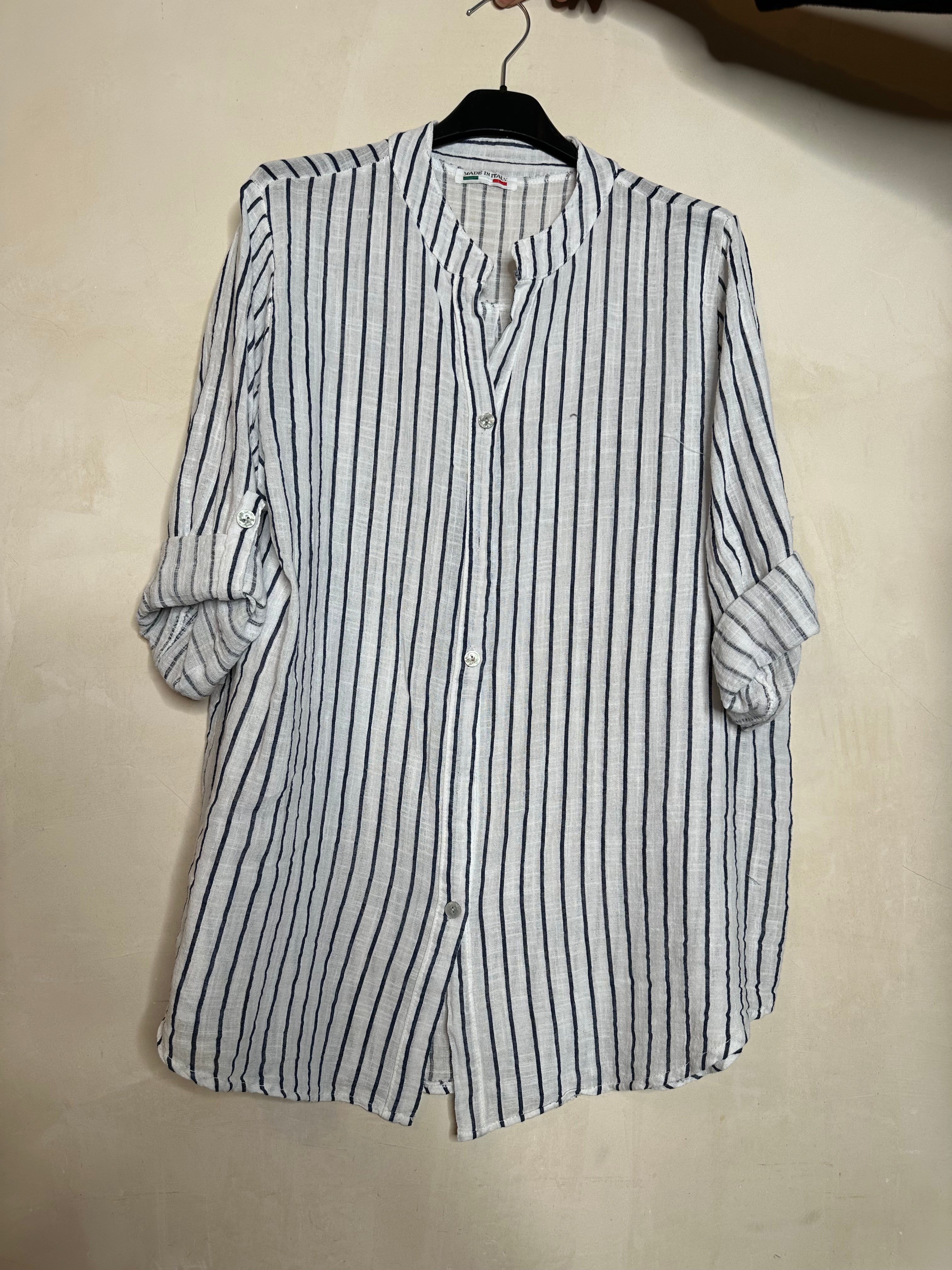 Skjorte med striber - ITMAJ25 by M.COM