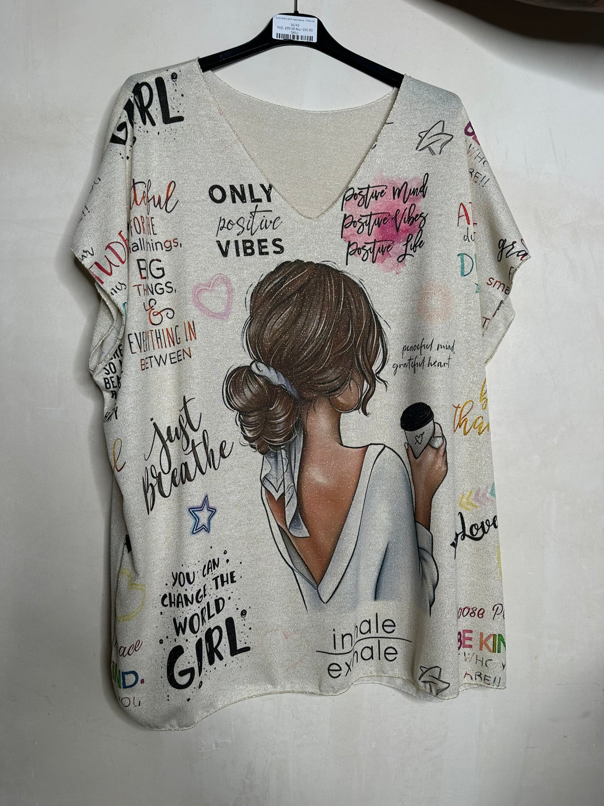 Guld strik t shirt med dame