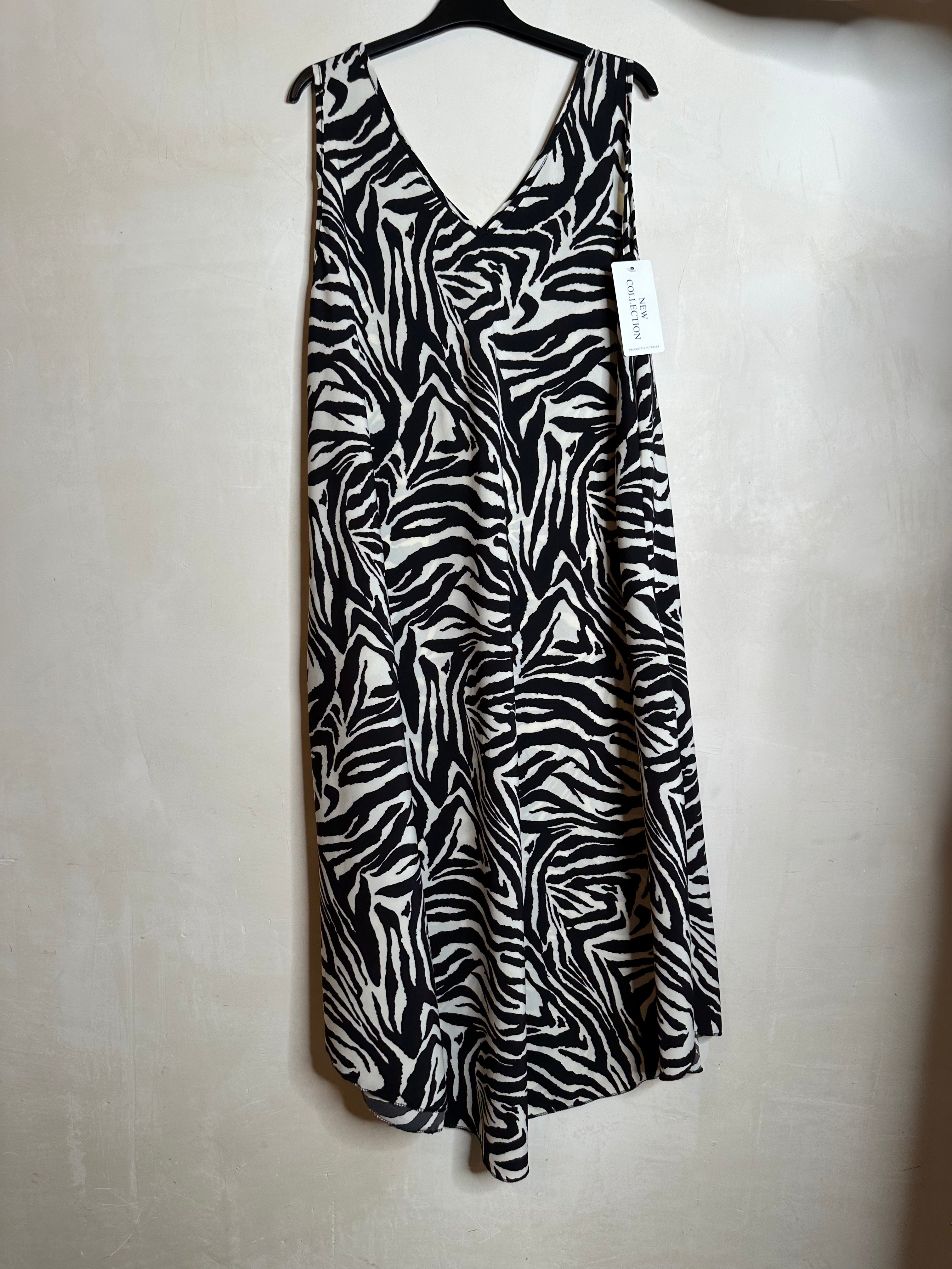 Printet a-shape kjole - Brystmål 130cm - Viskose Polyester by Miss One