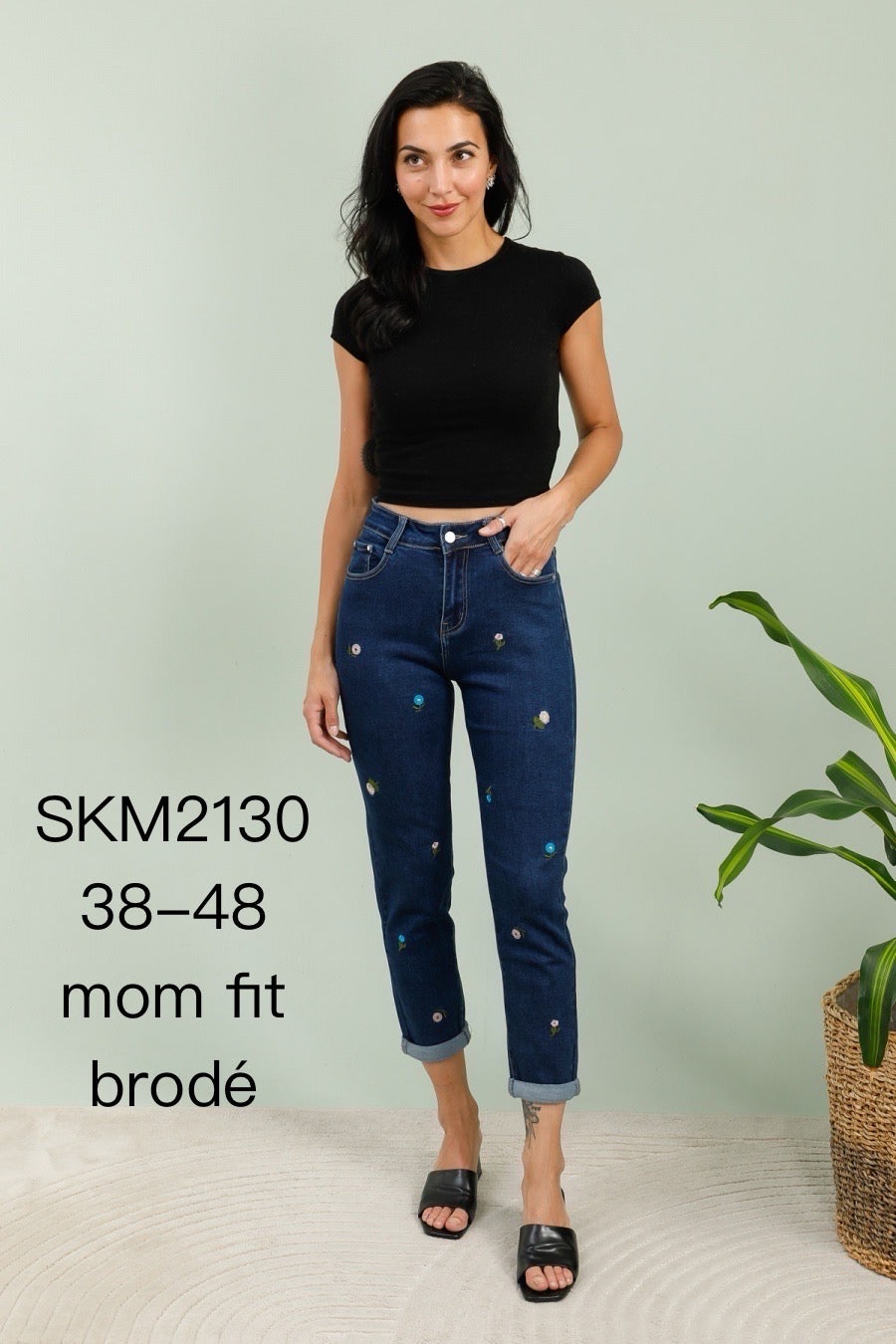 Jeans med broderi blomster og fold mom fit by G-Smack