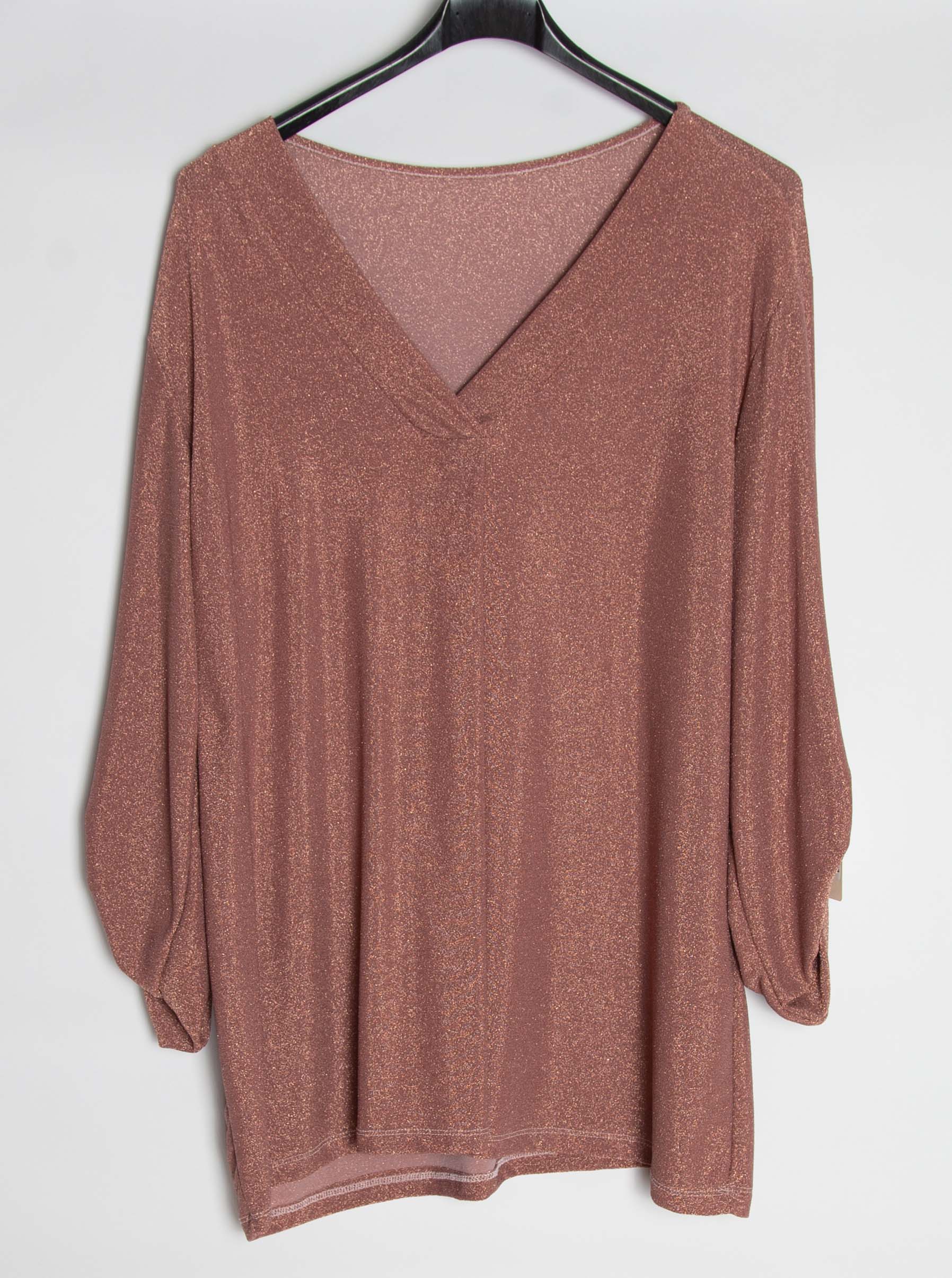 Glitter bluse med v-udskæring - Brystmål 140cm - Ingen returret - ITNOV24