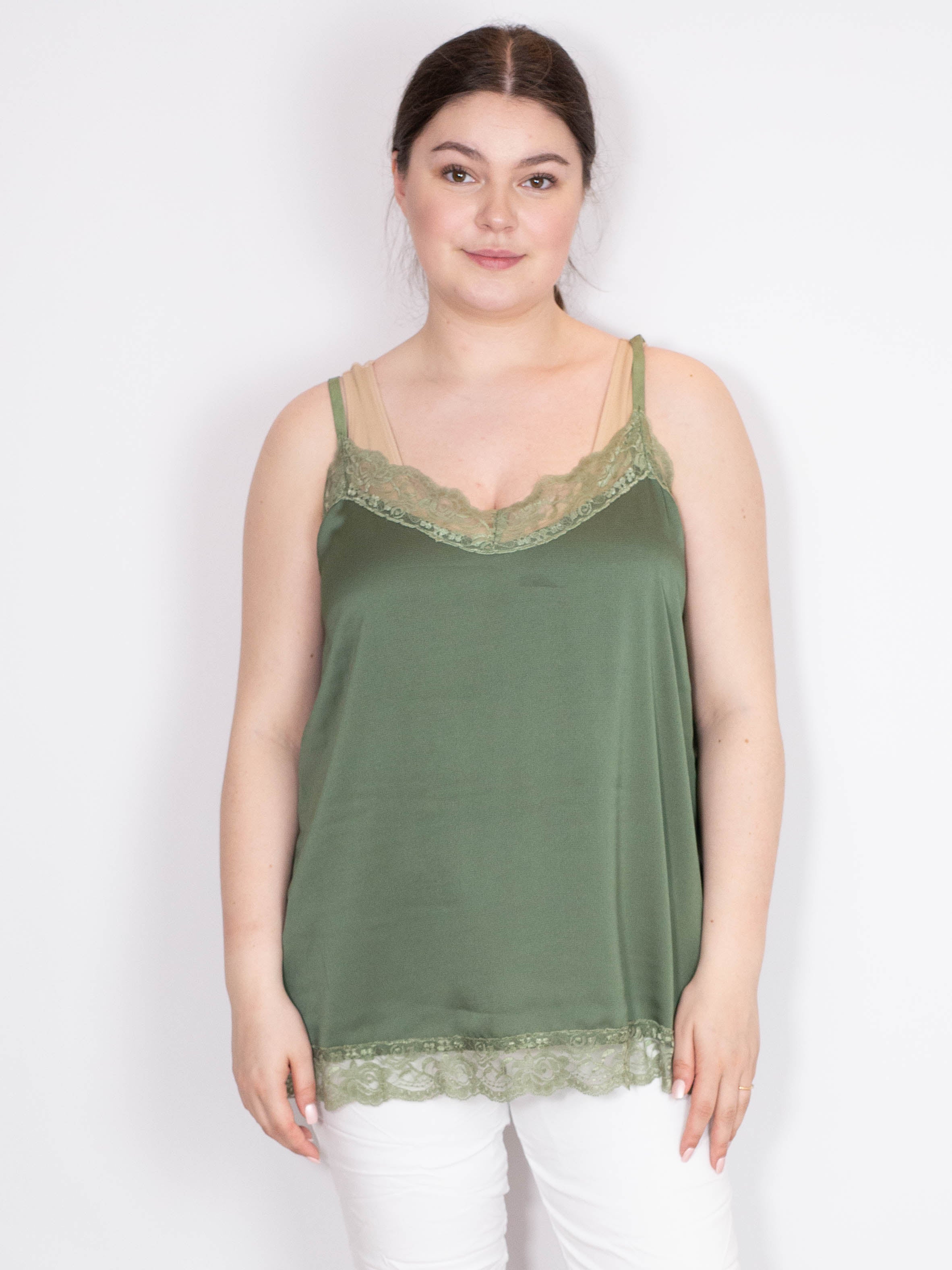 Satin top med blonde