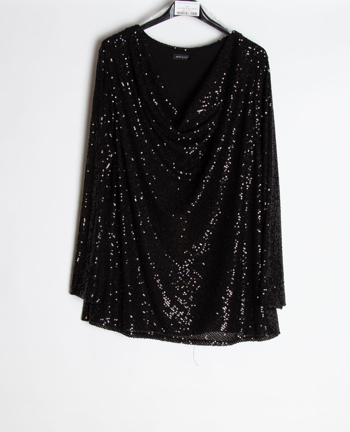 Pailliet bluse med scoop hals - ITNOV24