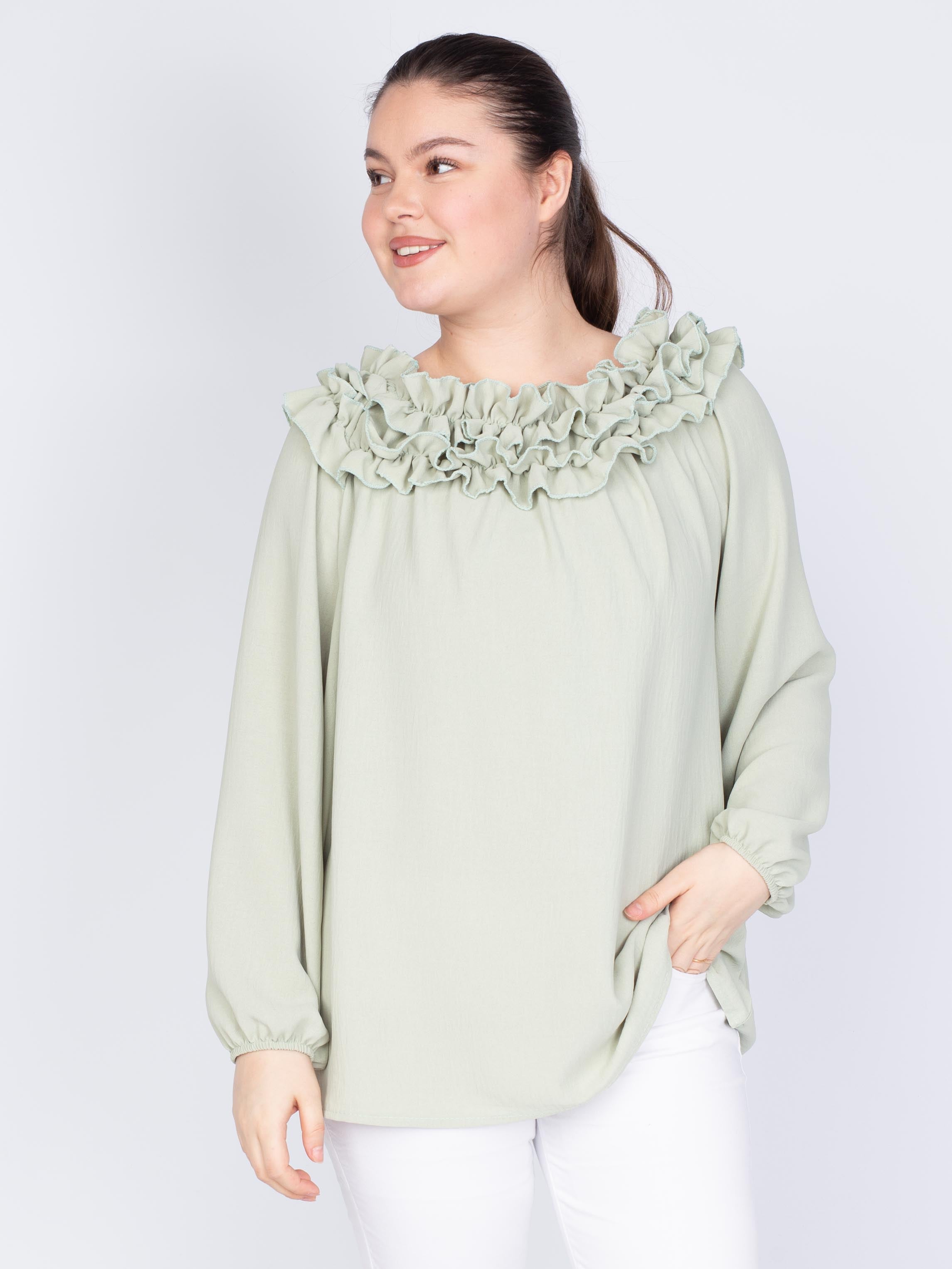 Bluse med flæsekant - Brystmål 130cm