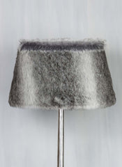 Shade fur short hair on taupe 45x35x24