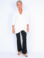 Tynd strikbluse med v-hals