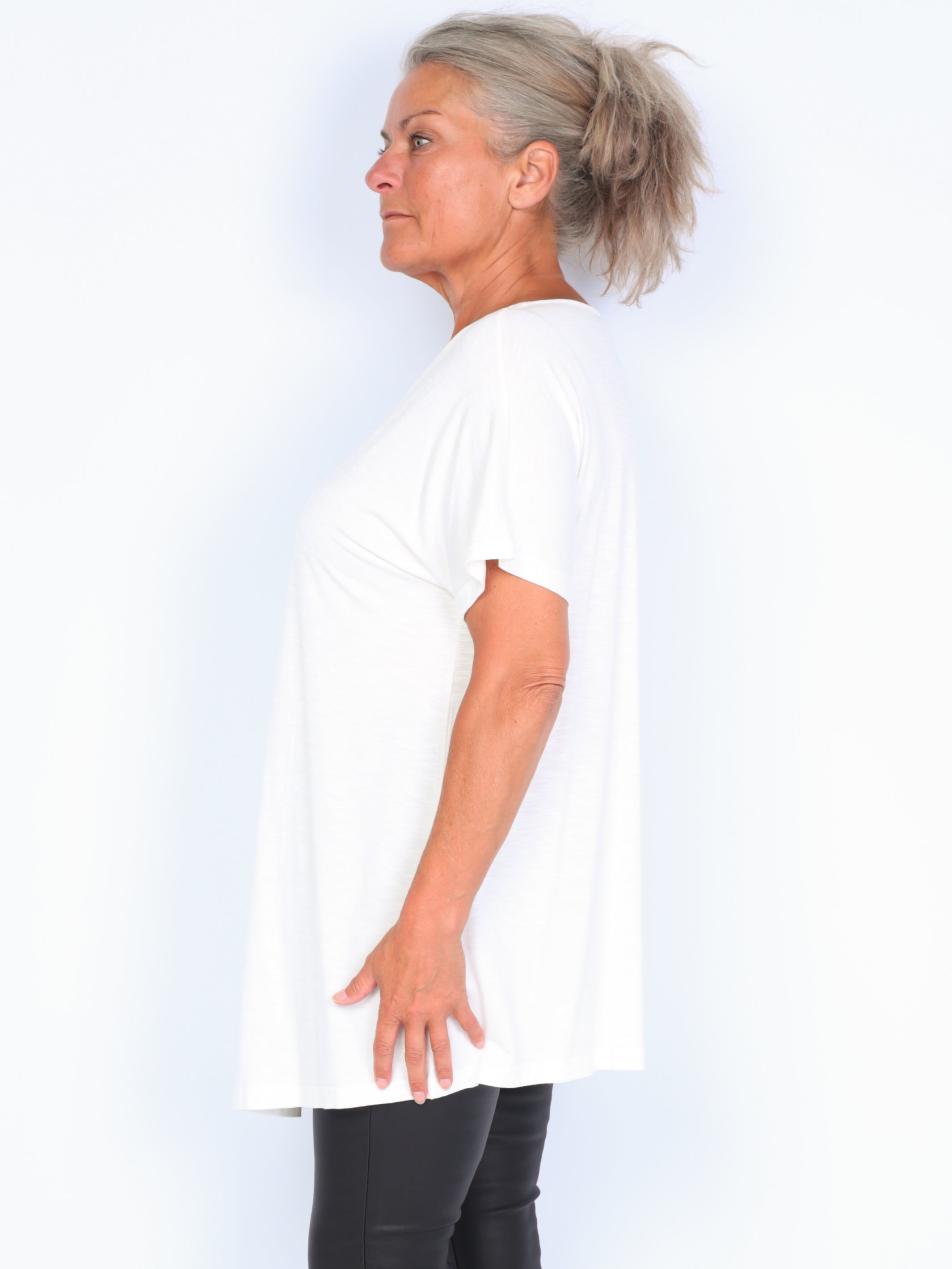 Noen t-shirt m. v-hals creme